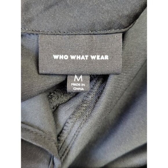 Who What Wear Black Flowy Mock Neck Peplum Blouse Size Medium - Picture 7 of 9